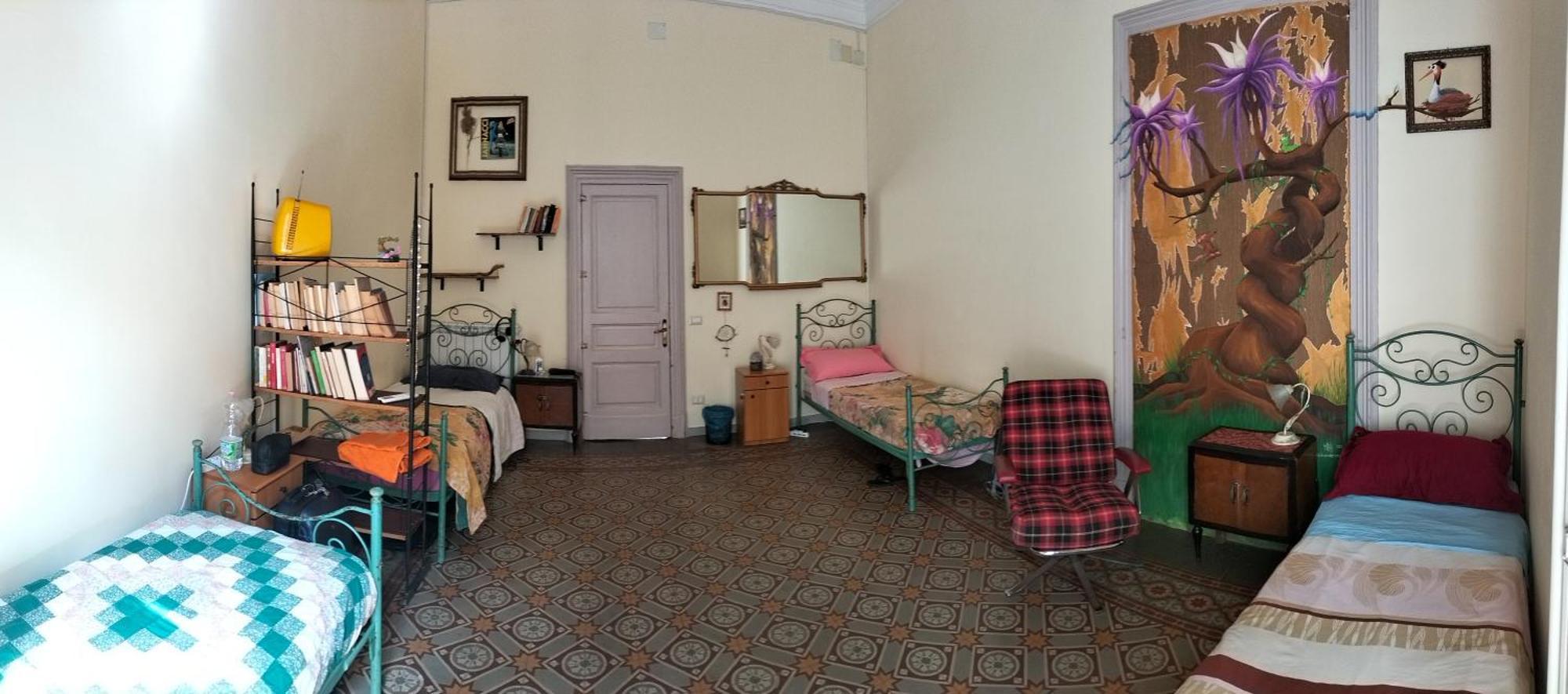 Casa Verdi - House Of Travelers Катания Экстерьер фото