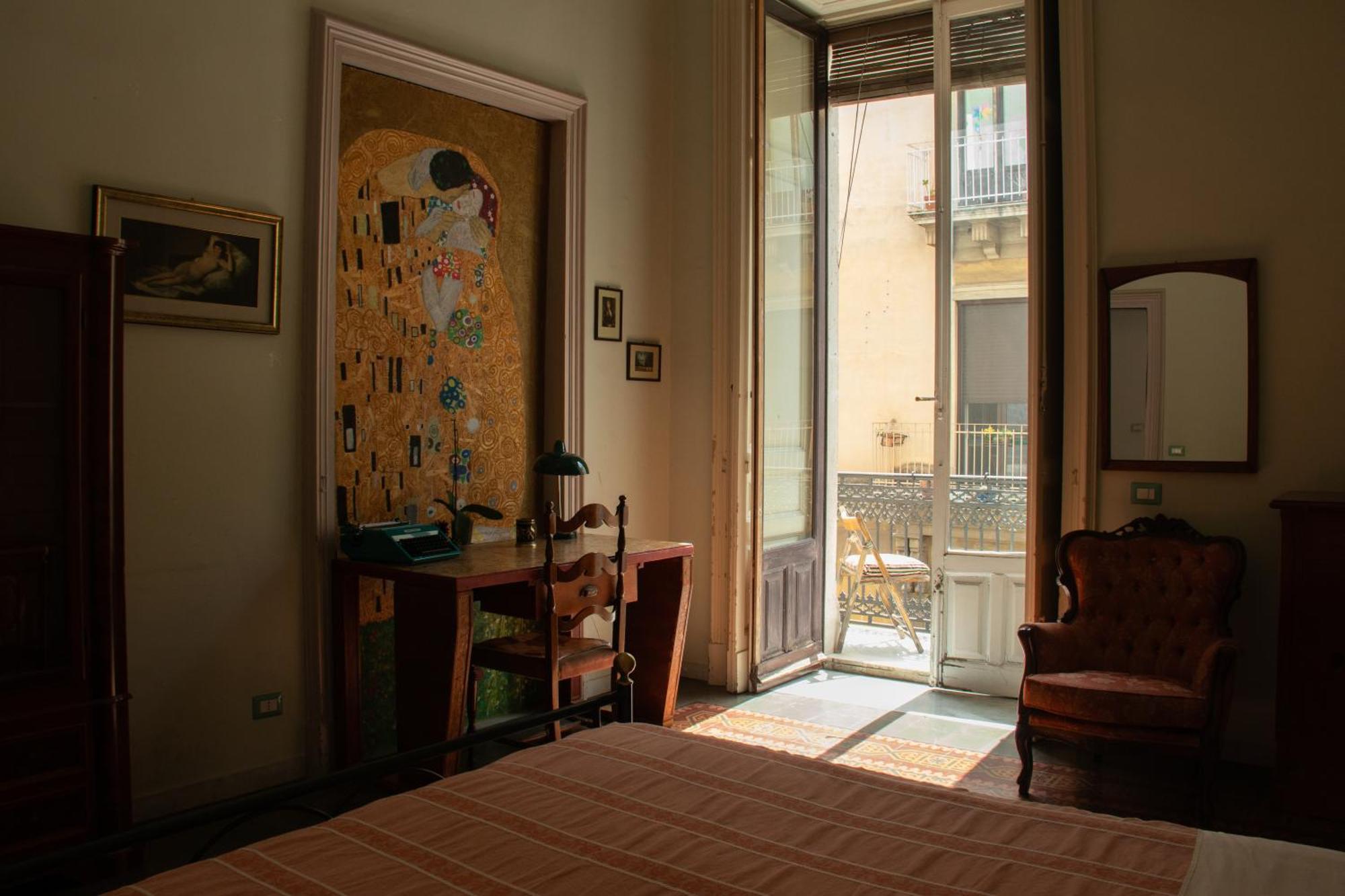 Casa Verdi - House Of Travelers Катания Экстерьер фото