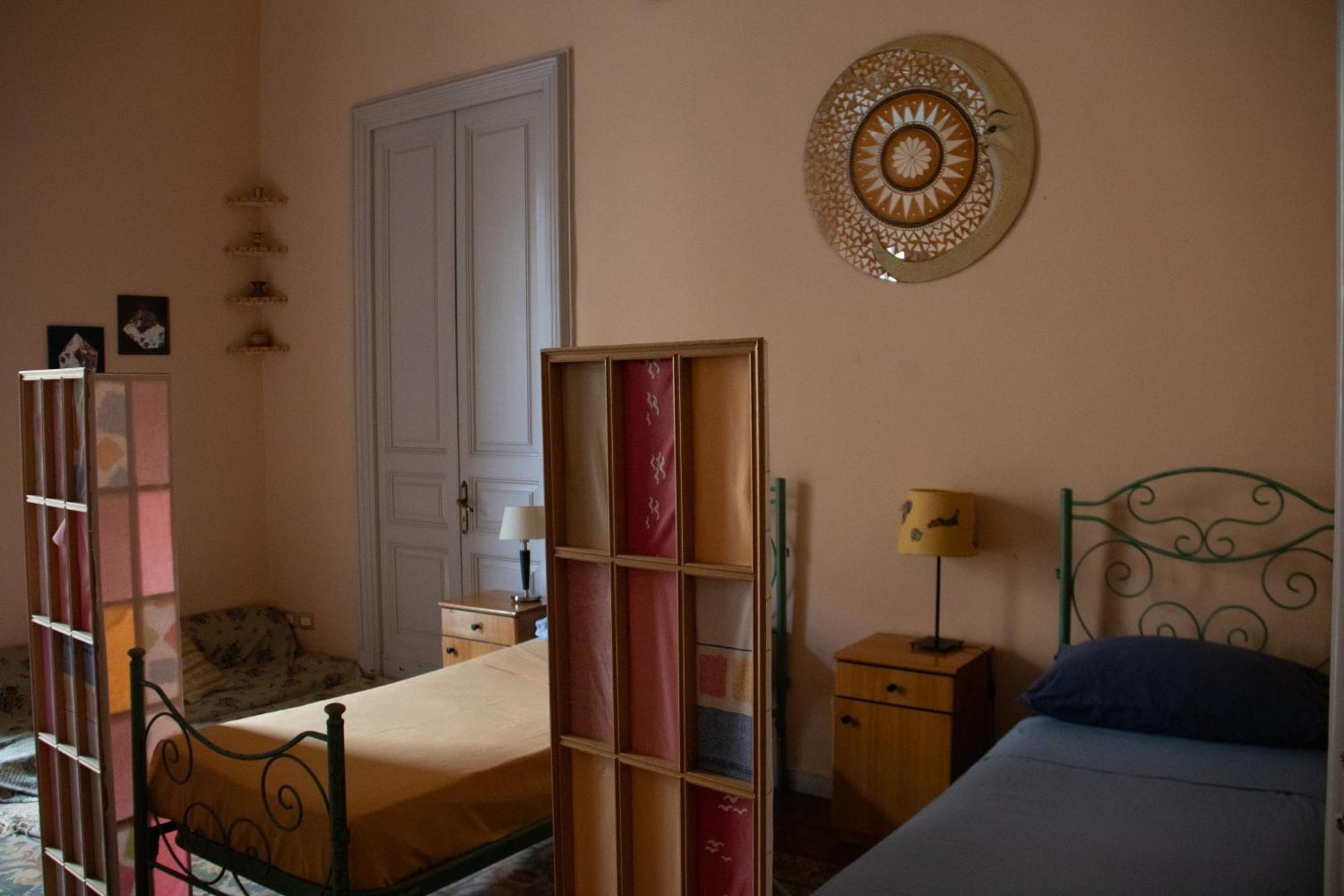 Casa Verdi - House Of Travelers Катания Экстерьер фото