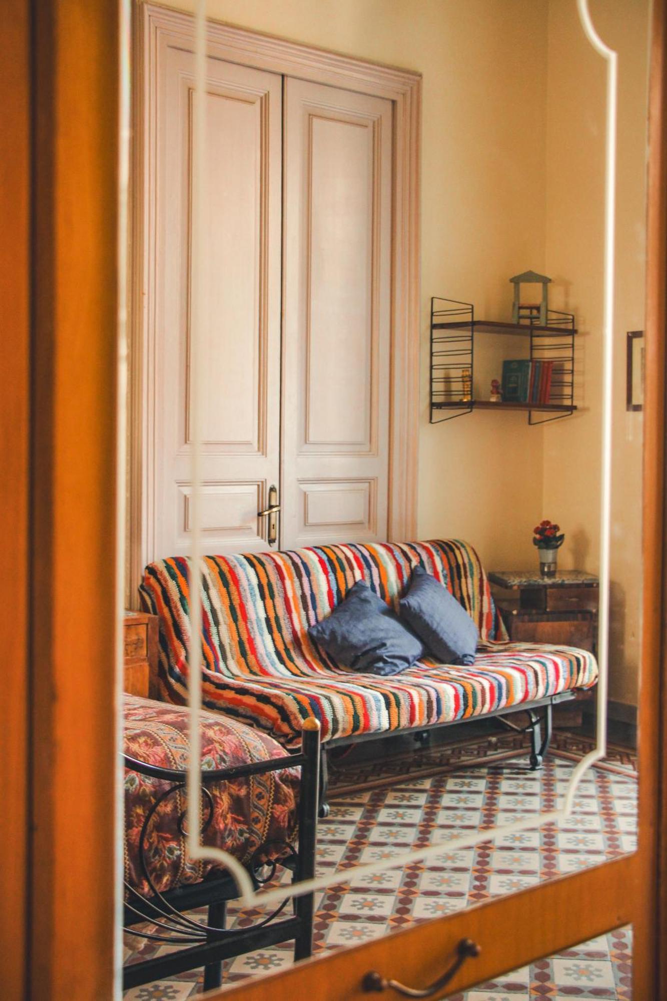 Casa Verdi - House Of Travelers Катания Экстерьер фото