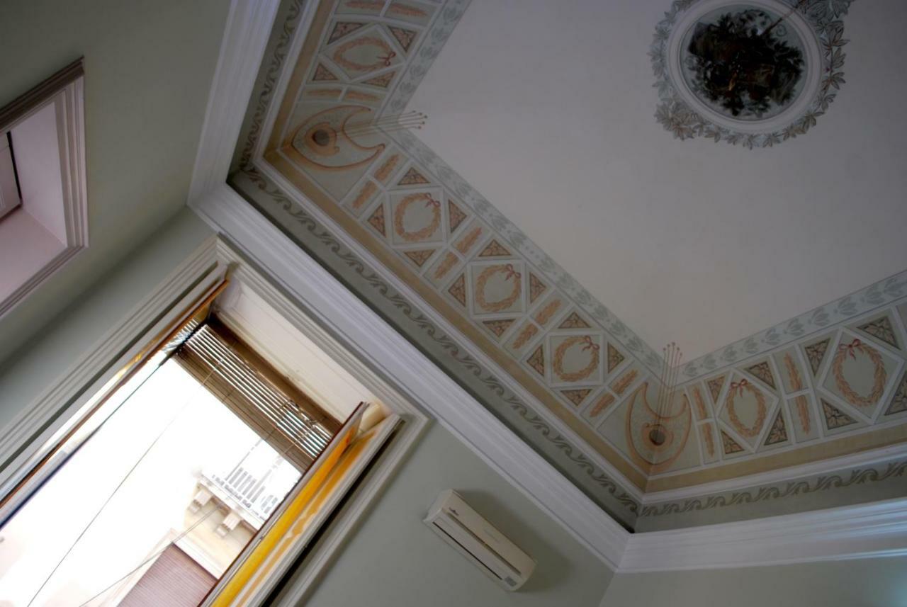 Casa Verdi - House Of Travelers Катания Экстерьер фото